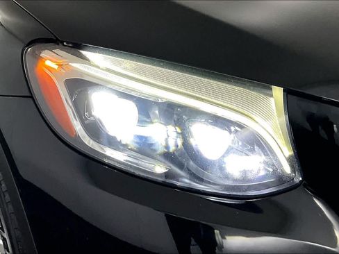 Certified 2018 Mercedes-Benz GLC 300 4MATIC image 24