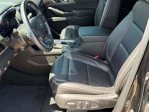 Used 2023 Chevrolet Traverse Premier w/ Redline Edition FWD image 5