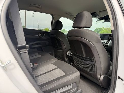 Certified 2022 Kia Sorento LX FWD image 26