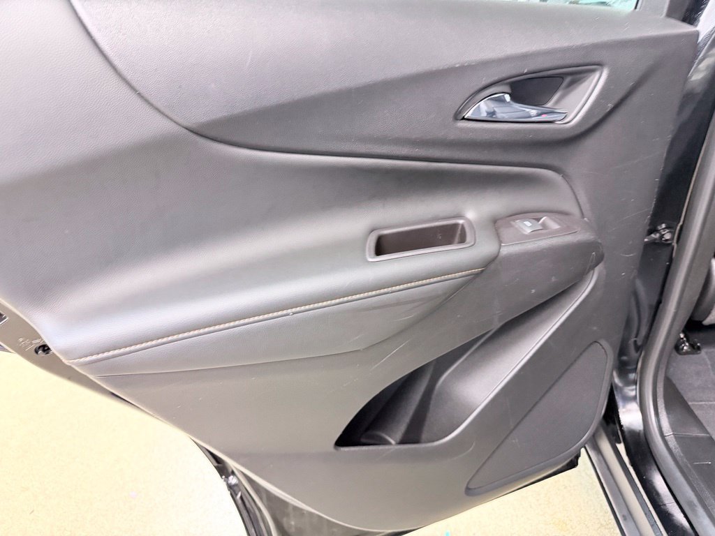 Used 2021 Chevrolet Equinox Premier FWD image 19