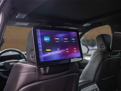 Certified 2025 Cadillac Escalade ESV V image 27