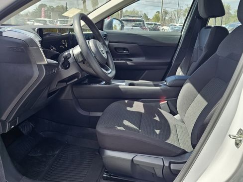 New 2026 Nissan Kicks S FWD image 3