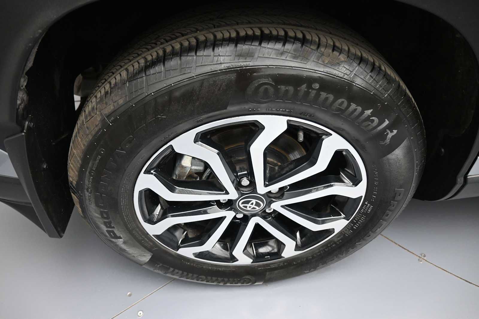 Certified 2024 Toyota Corolla Cross AWD Hybrid image 11