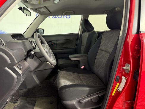 Used 2013 Scion xB Base image 14