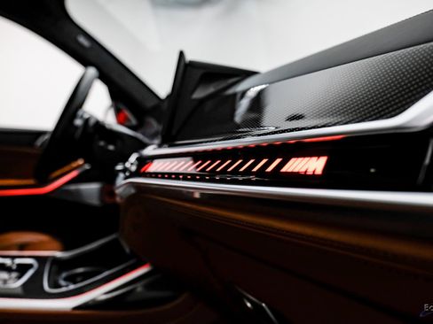 Used 2023 BMW X7 M60i w/ Executive Package image 59