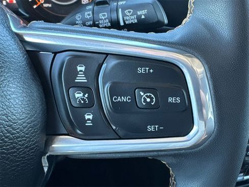 Used 2024 Jeep Wrangler Sahara image 30