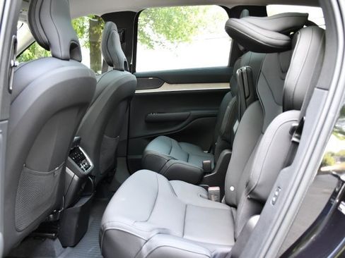 New 2025 Volvo EX90 Ultra image 15