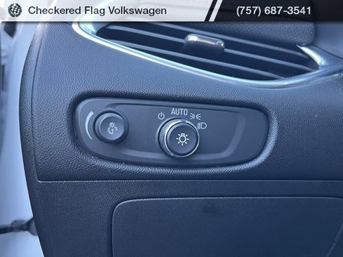 Used 2024 Chevrolet Malibu LT image 17