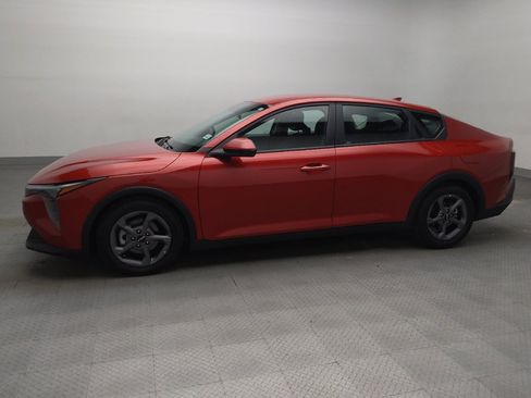 Used 2025 Kia K4 FWD image 2