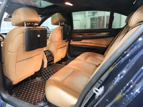 Used 2015 BMW 750Li xDrive AWD/4WD image 21