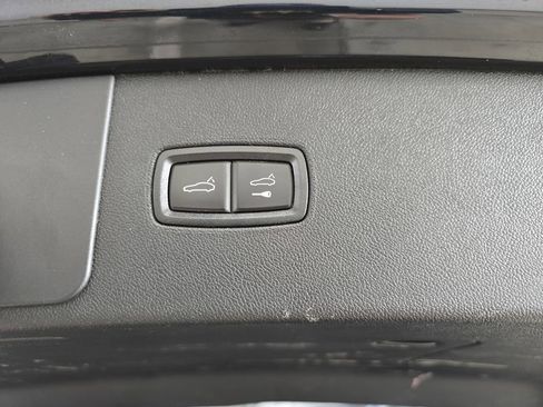 Used 2023 Porsche Cayenne S image 30