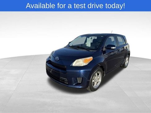 Used 2010 Scion xD image 3