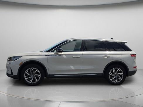 Used 2023 Lincoln Corsair AWD w/ Equipment Group 102A image 3