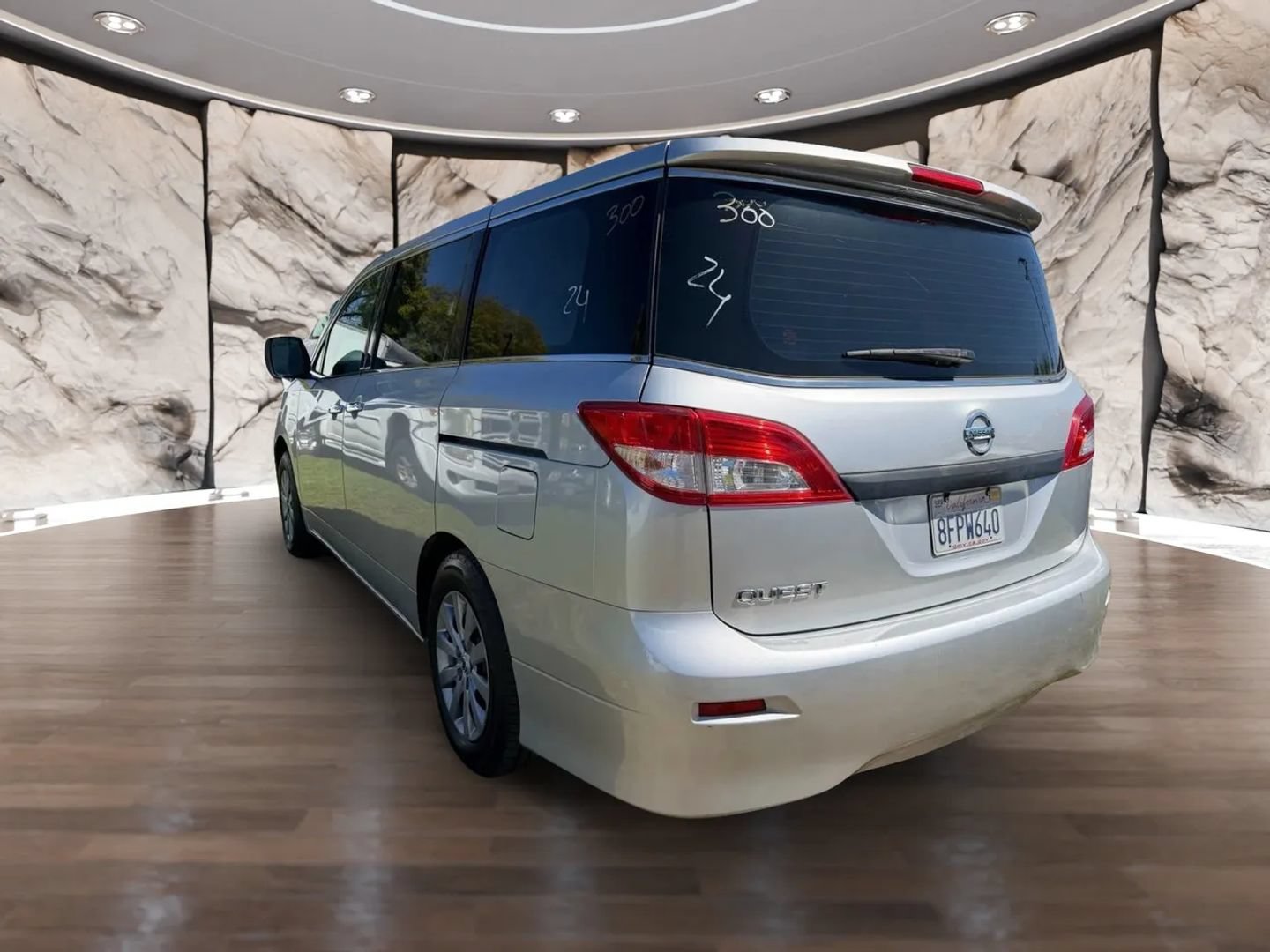 Used 2013 Nissan Quest S FWD image 8