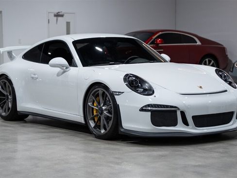 Used 2015 Porsche 911 GT3 RWD image 16