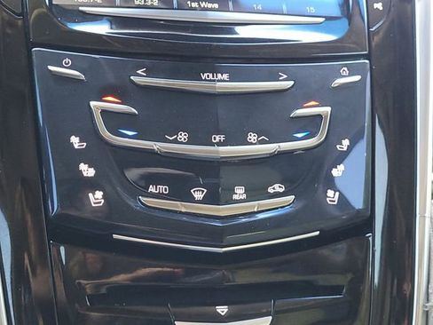 Used 2019 Cadillac Escalade Premium Luxury AWD/4WD image 13