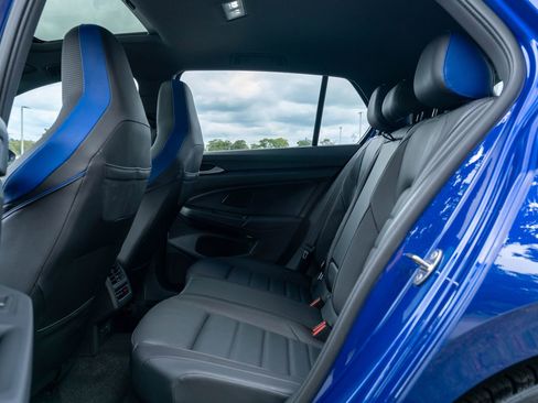 Used 2024 Volkswagen Golf R 2.0T image 27