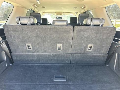 Used 2024 Ford Expedition XLT image 17