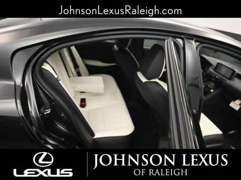 Certified 2025 Lexus IS 350 F Sport image 11