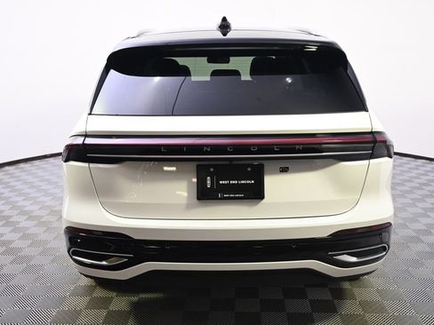 New 2026 Lincoln Nautilus Reserve image 5