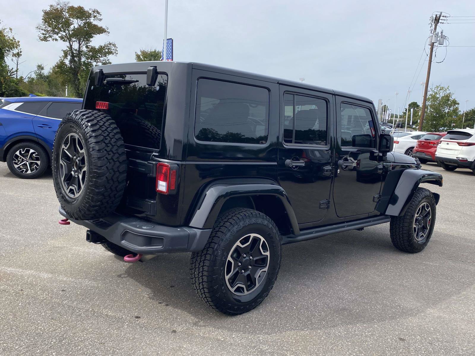 Used 2015 Jeep Wrangler Unlimited Rubicon AWD/4WD image 9