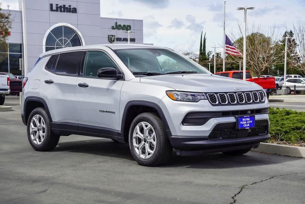 Used 2025 Jeep Compass Sport AWD/4WD image 29