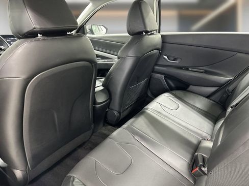 Certified 2023 Hyundai Elantra Limited FWD image 14