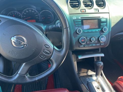 Used 2012 Nissan Altima 2.5 S w/ 2.5S Premium Pkg image 2