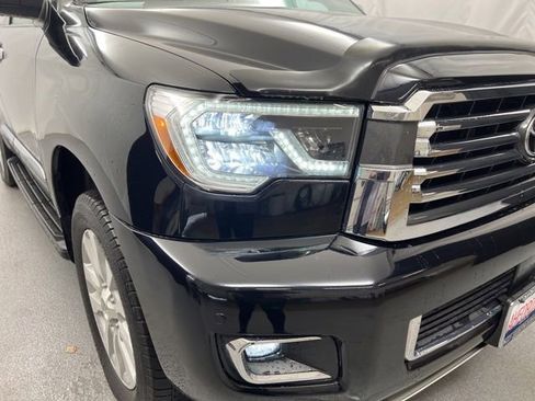Used 2019 Toyota Sequoia Platinum AWD/4WD image 2