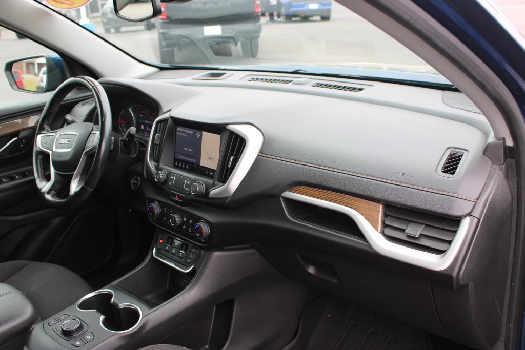 Used 2020 GMC Terrain SLE w/ Driver Convenience Package FWD image 31