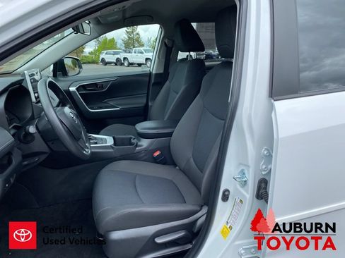 Certified 2024 Toyota RAV4 LE AWD/4WD image 30