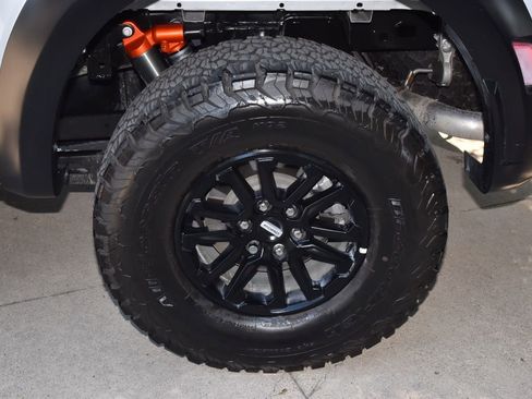 Used 2025 Ford F150 Raptor AWD/4WD image 44