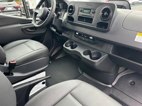 New 2025 Mercedes-Benz Sprinter 2500 image 15
