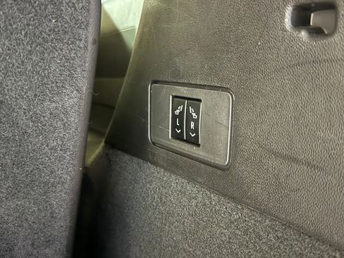 Certified 2023 Cadillac XT6 Luxury image 43