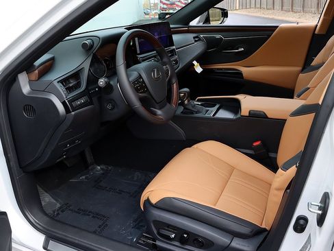 New 2025 Lexus ES 350 Ultra Luxury image 12
