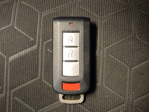 Used 2021 Mitsubishi Outlander Sport SE FWD image 32