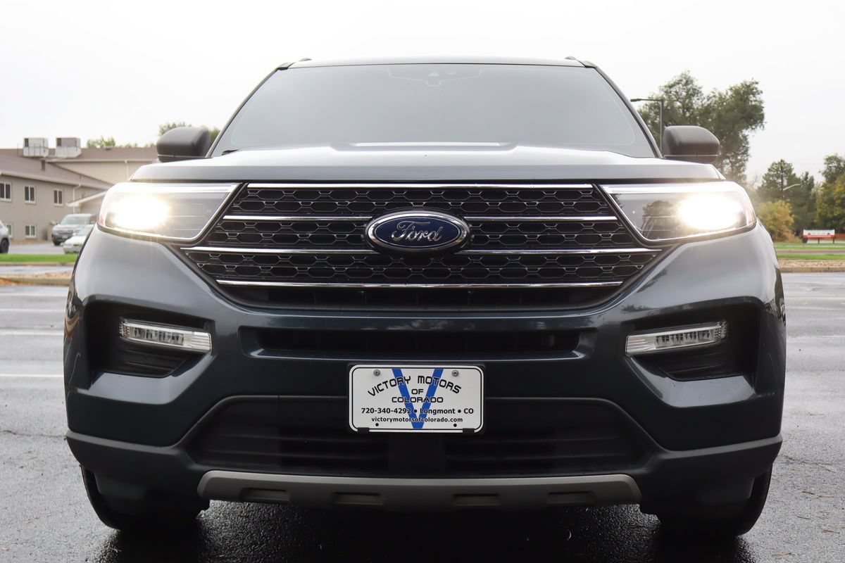 Used 2022 Ford Explorer XLT w/ Equipment Group 202A AWD/4WD image 13