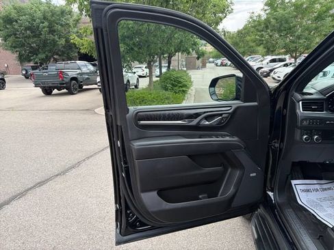 Used 2024 GMC Yukon XL Denali AWD/4WD image 10