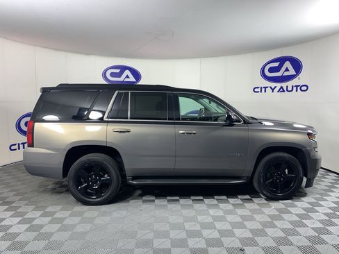 Used 2018 Chevrolet Tahoe LT RWD image 2