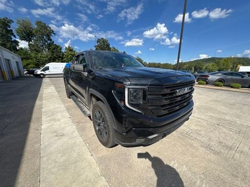 Used 2022 GMC Sierra 1500 Elevation w/ Preferred Package AWD/4WD image 6