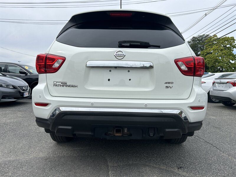 Used 2018 Nissan Pathfinder SV AWD/4WD image 5