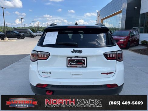 Used 2024 Jeep Compass Trailhawk image 19
