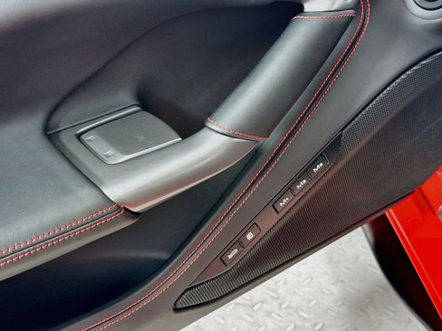 Certified 2022 Ferrari F8 Tributo RWD image 16