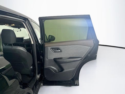 Used 2023 Nissan Rogue SV FWD image 30