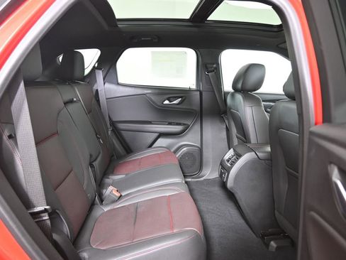 Used 2022 Chevrolet Blazer RS w/ Enhanced Convenience Package AWD/4WD image 15