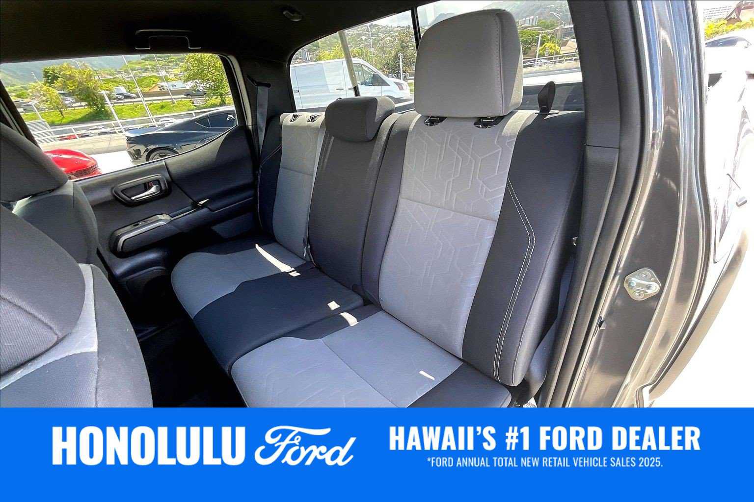Used 2020 Toyota Tacoma TRD Off-Road w/ Technology Package AWD/4WD image 29