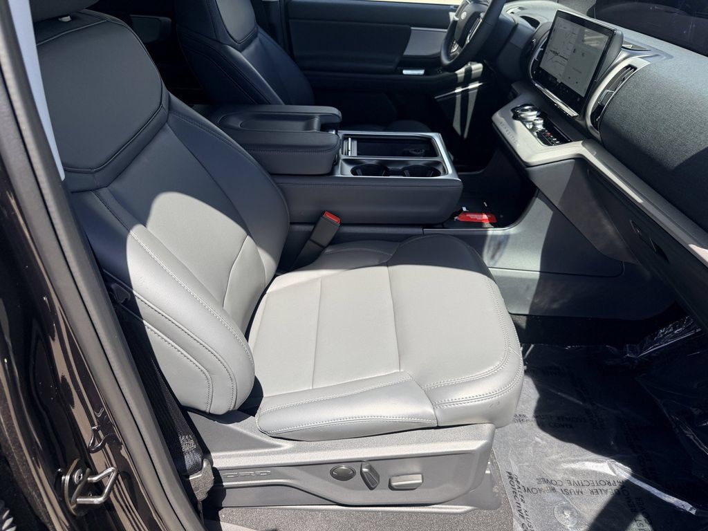 New 2026 Ford Expedition Max Active AWD/4WD image 10