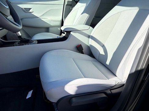 New 2026 Hyundai Kona SE image 9