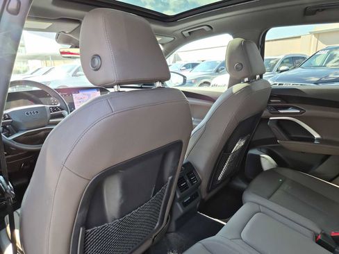 Certified 2025 Audi Q5 Premium Plus w/ Premium Plus image 17