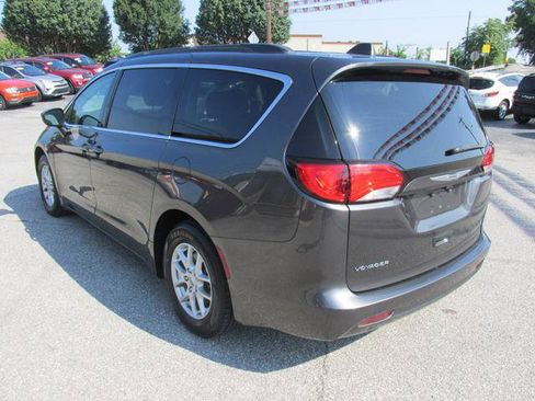 Used 2021 Chrysler Voyager Lxi FWD image 5